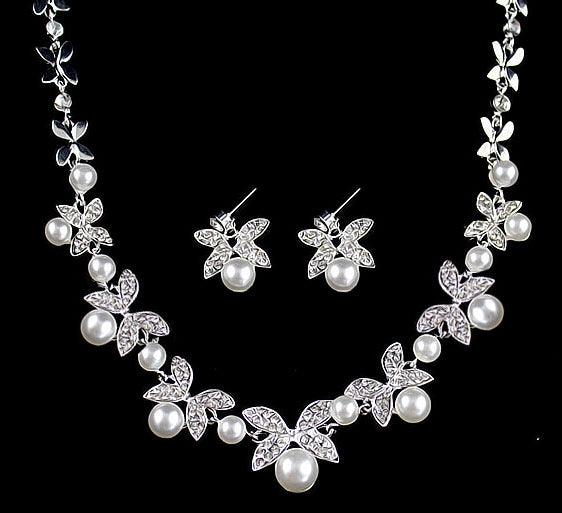Bride diamond pearl necklace earrings set