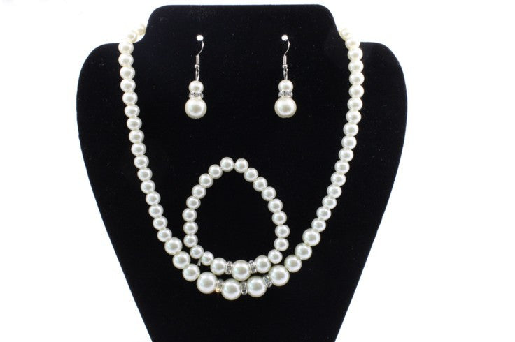 Bridal pearl jewelry set