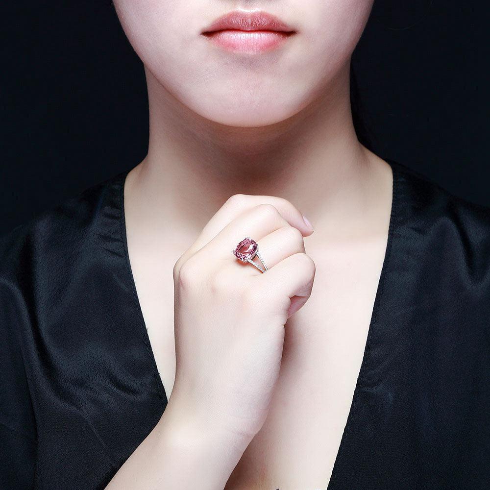 Zhen Rong Inlaid Engagement Rings