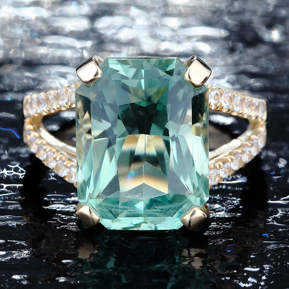 Zhen Rong mosaic green tourmaline ornaments engagement ring