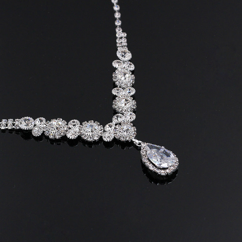 Luxury Zircon drops sparkling sets of beautiful bridal suite