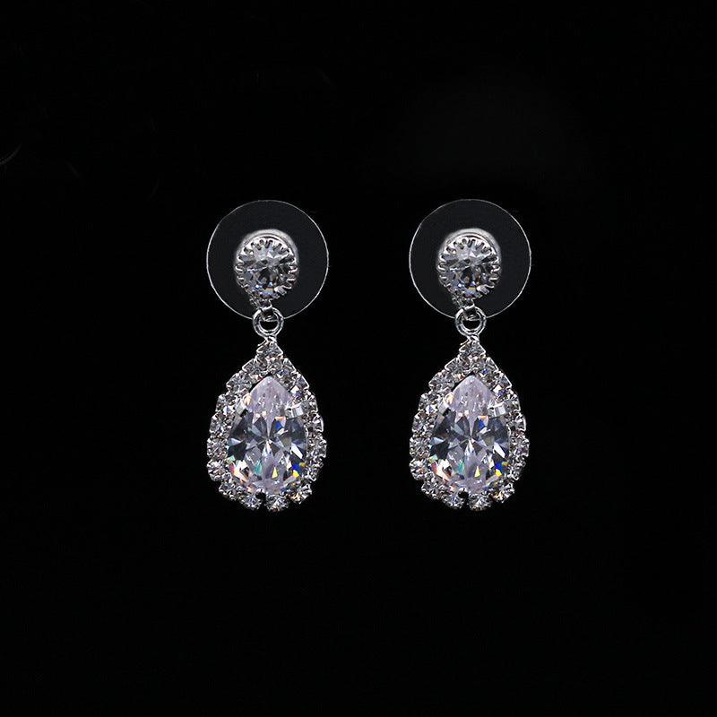 Luxury Zircon drops sparkling sets of beautiful bridal suite